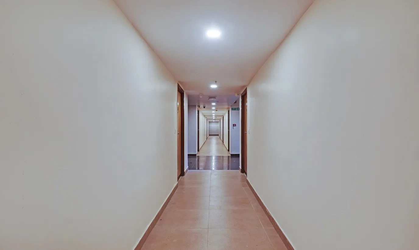 Seven Lake View Hotel corridor