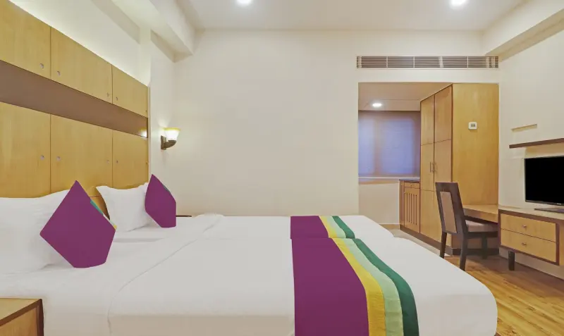 Oak standard room