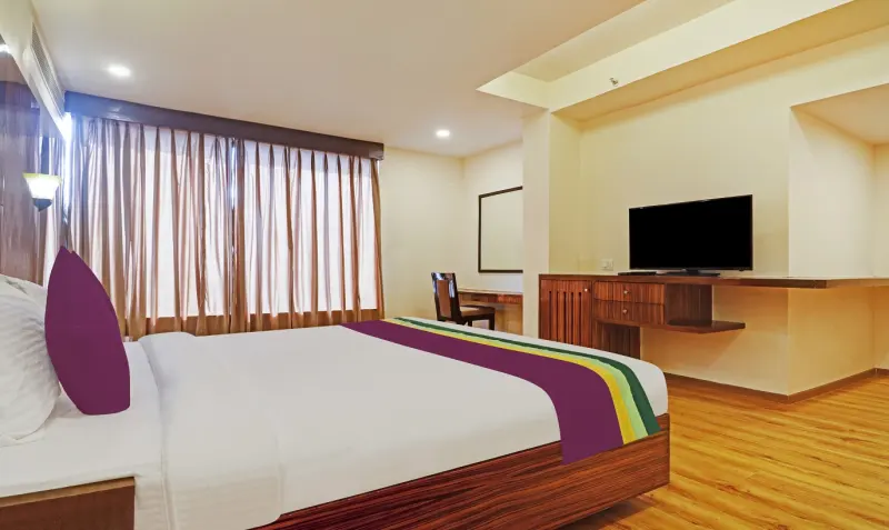 Mahogany — Suite Room